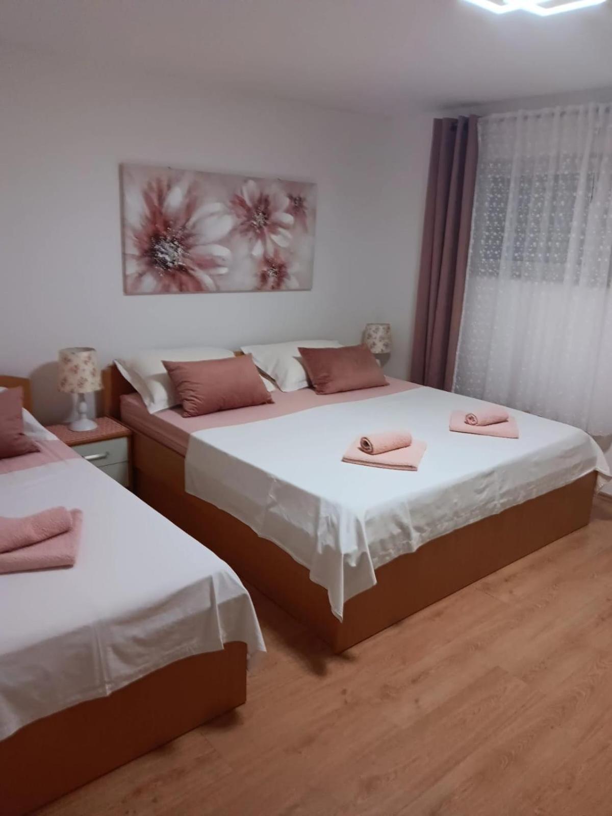 Kaštela Apartment Radalj מראה חיצוני תמונה